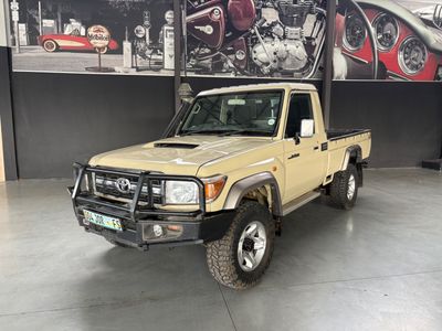 2017 Toyota Land Cruiser 79 4.5 D Single-Cab