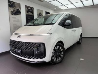 2022 Hyundai Staria 2.2d Luxury Auto