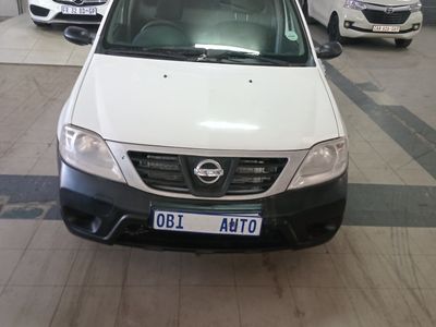 2017 Nissan NP200 1.6 A/C Safety Pack