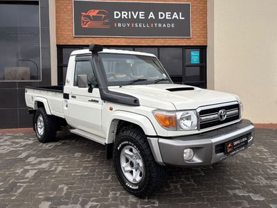2015 Toyota Land Cruiser 79 4.5 4D LX V Single-Cab