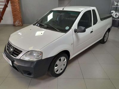 2023 Nissan NP200 1.6 A/C Safety Pack