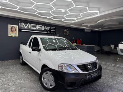2023 Nissan NP200 1.6 A/C Safety Pack