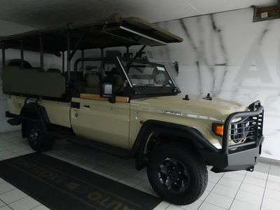 2024 Toyota Land Cruiser 79 Safari Game Viewer 4.2D