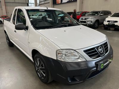 2021 Nissan NP200 1.6 A/C Safety Pack