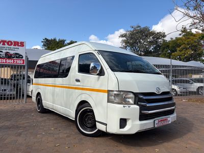 2011 Toyota Quantum 2.7 14-seat