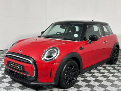 2022 MINI Hatch Cooper Auto