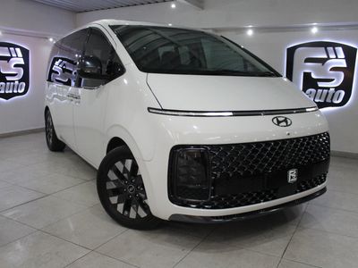 2022 Hyundai Staria 2.2d Luxury Auto