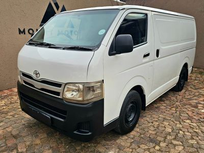 2011 Toyota Quantum 2.7 Panel Van