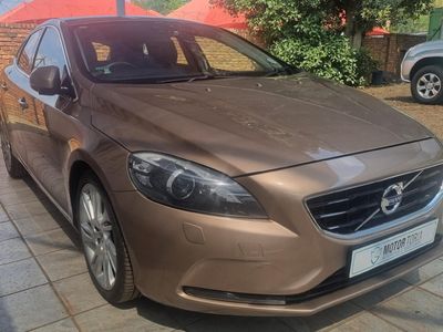 2013 Volvo V40 T3 Elite