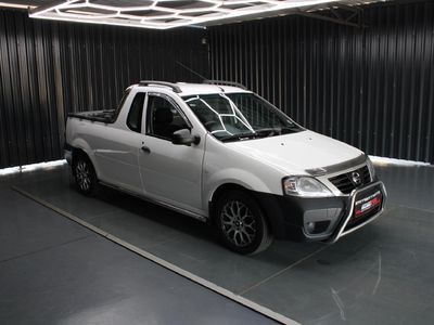 2020 Nissan NP200 1.6 A/C Safety Pack
