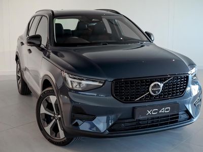 2026 Volvo XC40 B4 Plus Dark Geartronic Mild-Hybrid