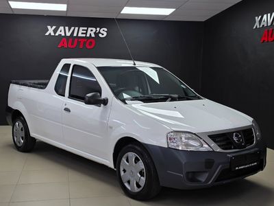 2020 Nissan NP200 1.6 A/C Safety Pack