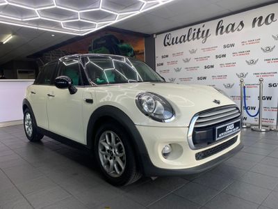 2015 MINI Hatch Cooper Auto