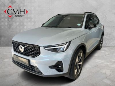 2025 Volvo XC40 B4 Plus Dark Geartronic Mild-Hybrid