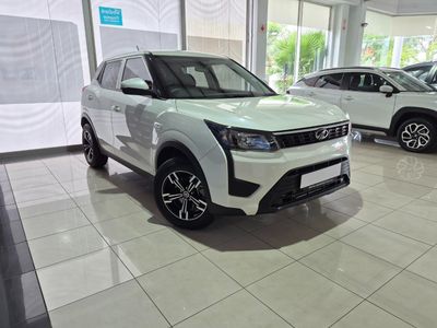 2023 Mahindra XUV 300 1.2T SE | W4