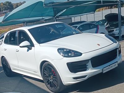 2017 Porsche Cayenne GTS Auto