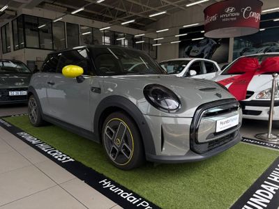 2022 MINI Hatch Cooper SE