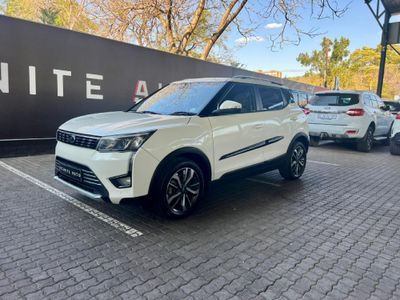 2020 Mahindra XUV 300 1.5D | W8