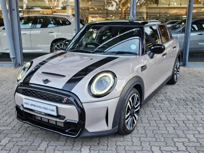 2023 MINI Hatch Cooper S 5-dr Auto