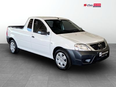 2023 Nissan NP200 1.6 A/C Safety Pack