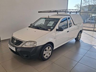2022 Nissan NP200 1.6 A/C Safety Pack