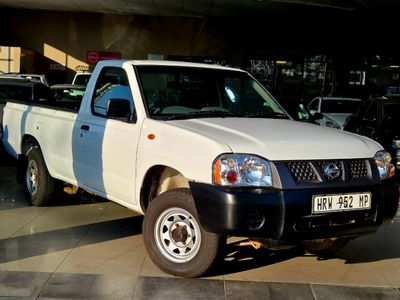 2015 Nissan NP300 2.0i LWB Single-Cab