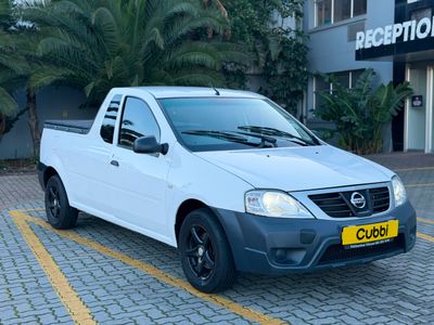 2022 Nissan NP200 1.6 A/C Safety Pack