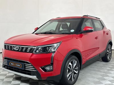 2022 Mahindra XUV 300 1.2T | W8
