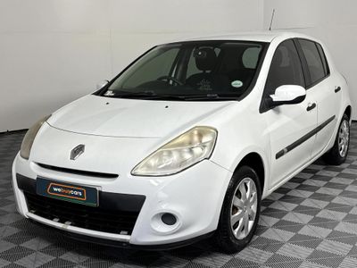 2013 Renault Clio III 1.6 Yahoo 5-dr