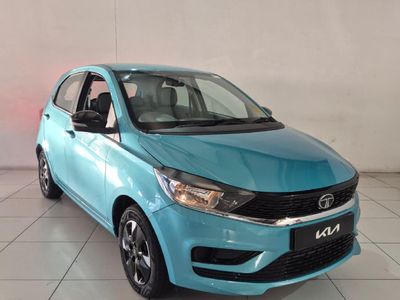 2026 TATA Tiago 1.2 XT