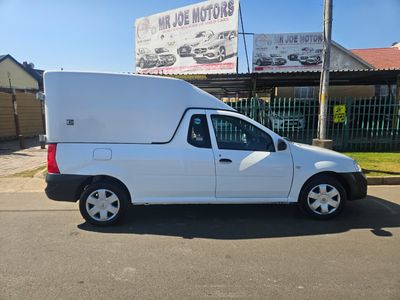 2025 Nissan NP200 1.6 A/C Safety Pack