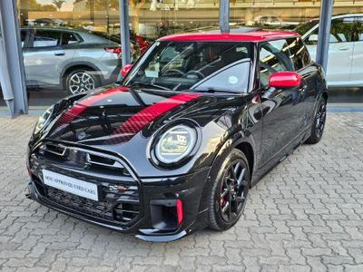 2025 MINI Hatch Cooper JCW Auto