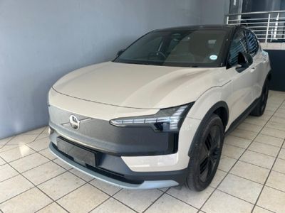 2025 Volvo EX30 Cross Country