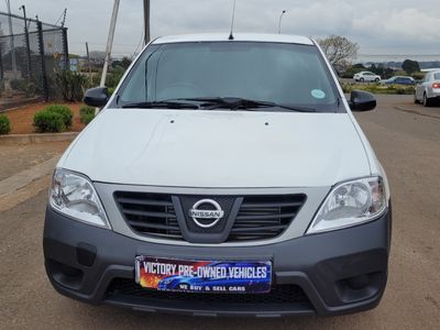 2023 Nissan NP200 1.6 A/C Safety Pack