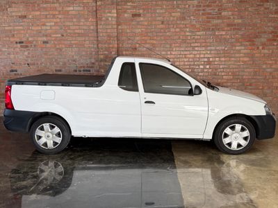 2024 Nissan NP200 1.6 A/C Safety Pack