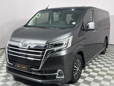 2022 Toyota Quantum 2.8 VX 6-seat