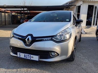 2015 Renault Clio IV 900T Dynamique 5-dr (66kW)