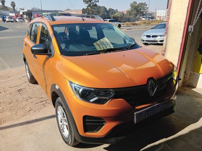 2022 Renault Triber 1.0 Expression