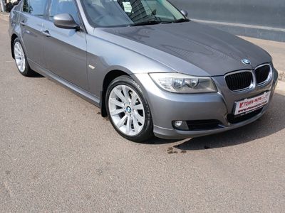 2011 BMW 3 Series 320i Exclusive