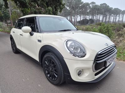 2017 MINI Hatch Cooper