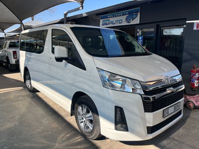 2025 Toyota Quantum 2.8 GL 11-seat