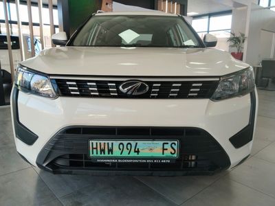 2022 Mahindra XUV 300 1.2T | W6