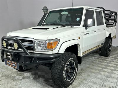 2016 Toyota Land Cruiser 79 4.5 D Double-Cab
