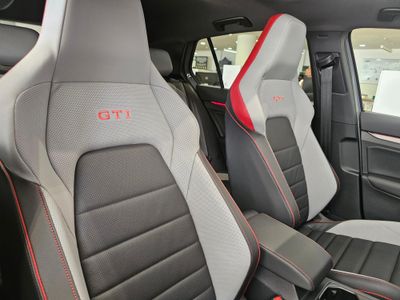 2026 Volkswagen Golf 8 GTI 2.0 TSI DSG