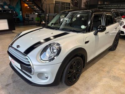 2015 MINI Hatch Cooper 5-dr Auto
