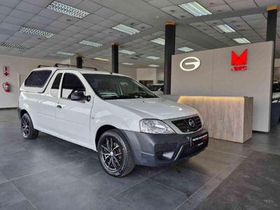 2023 Nissan NP200 1.6 A/C Safety Pack