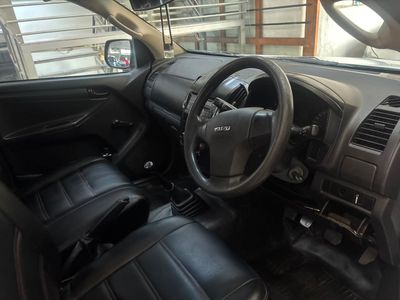 2016 Isuzu KB 300 D-Teq LX Single-Cab