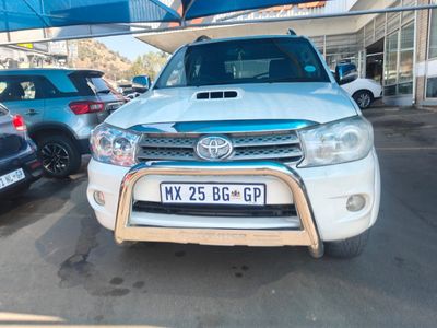 2011 Toyota Fortuner 3.0 D-4D Raised Body