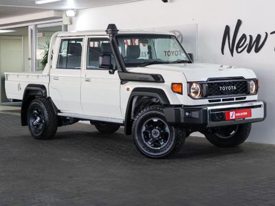 2025 Toyota Land Cruiser 79 4.5 D Double-Cab