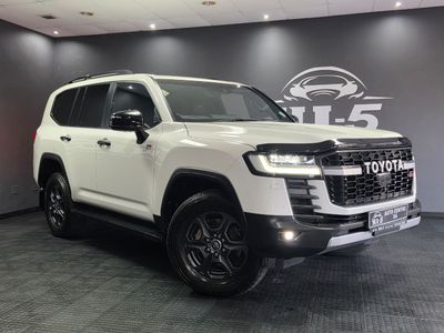 2022 Toyota Land Cruiser 300 V6 3.5 T GR-S